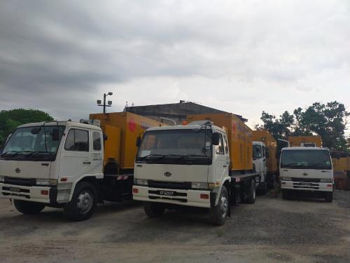 Mobile diesel generator set