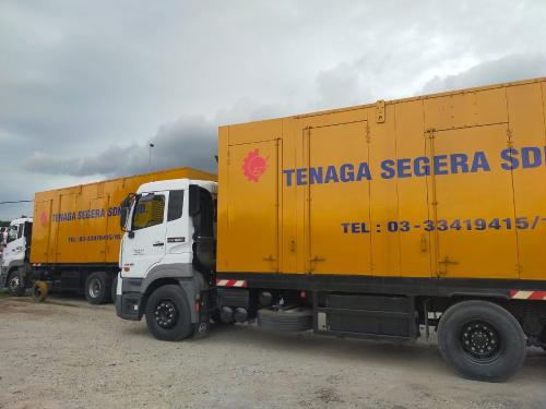 Mobile diesel generator set